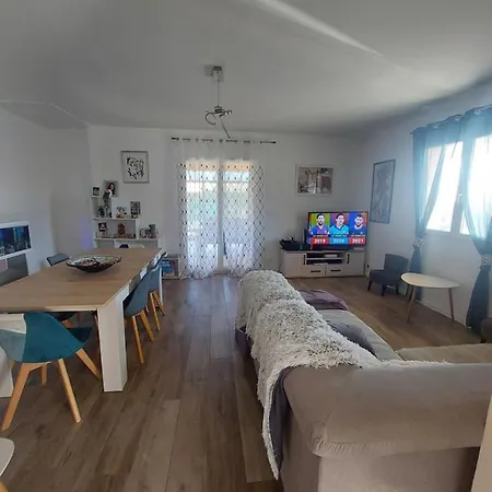 Hotel Maison Familiale 3 Doubles- 6 A 8 Couchages Ajaccio (Corsica)