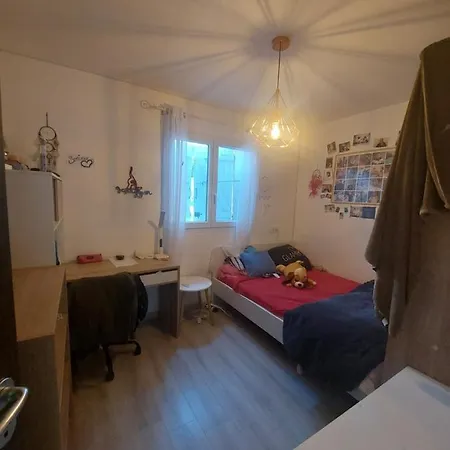 Maison Familiale 3 Doubles- 6 A 8 Couchages Hotel *